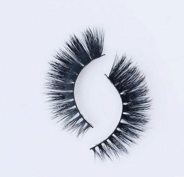 Faux Aurelia Eye Lashes - Premium 0 from chiquetrends.com - Just $13! Shop now at chiquetrends.com