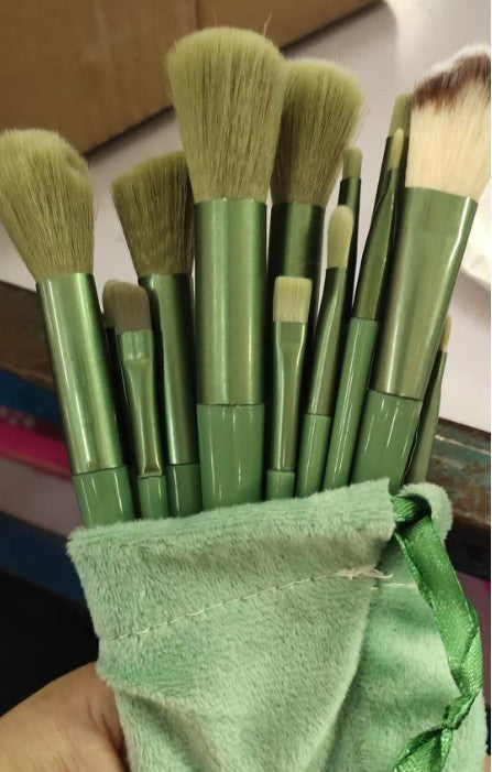 13Pcs Makeup Brush Set Make Up - Premium 0 from chiquetrends.com - Just $11! Shop now at chiquetrends.com