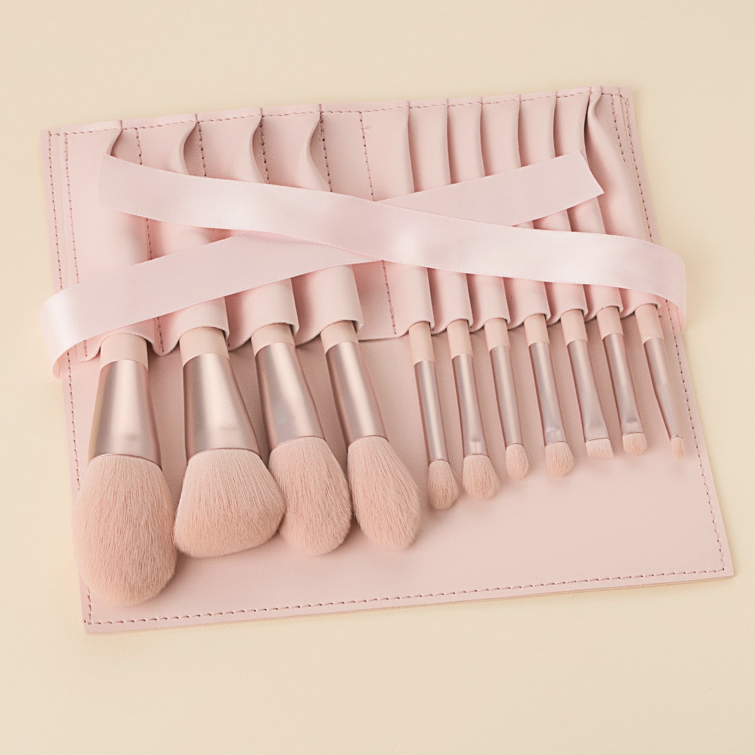 Make-up Kit Beauty Brush Girl - Premium 0 from chiquetrends.com - Just $26! Shop now at chiquetrends.com