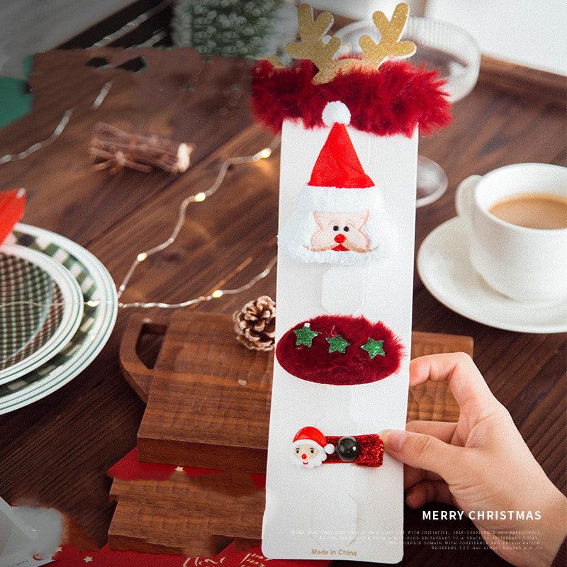 Christmas Decorations Scene - Premium 0 from chiquetrends.com - Just $11! Shop now at chiquetrends.com